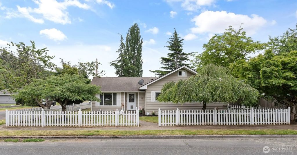 316 E Plum Street, Centralia