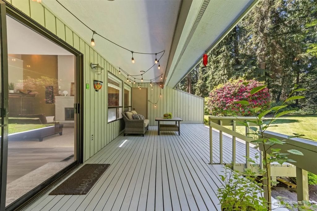 909 30th Street Nw 2c, Gig Harbor