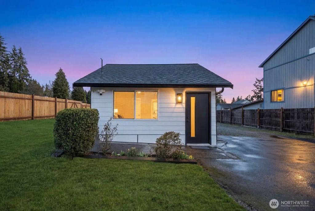 1747 Ne 147th St 1, Shoreline