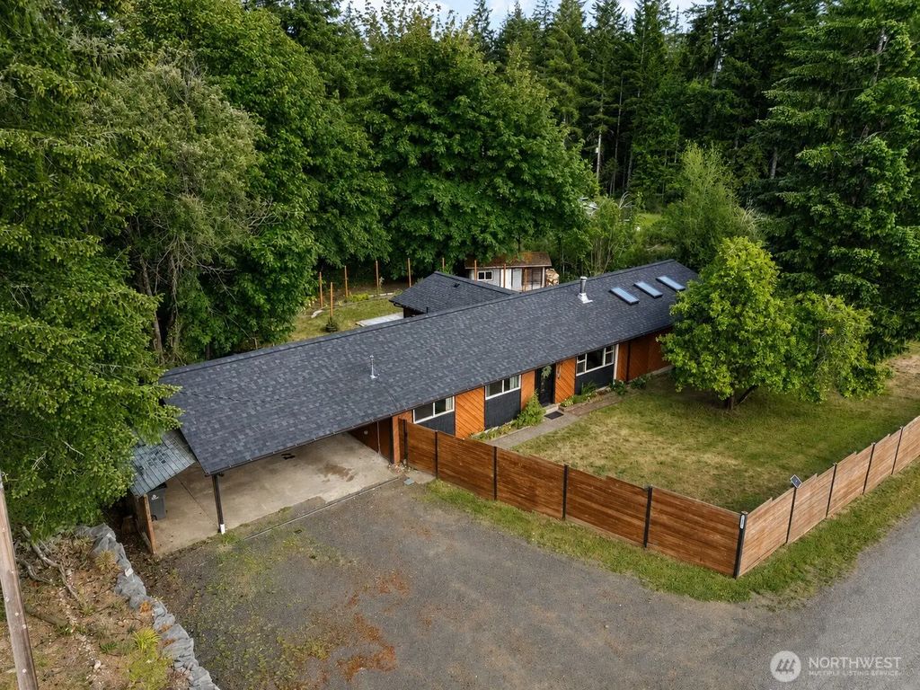 31 Se Campfire Court, Shelton