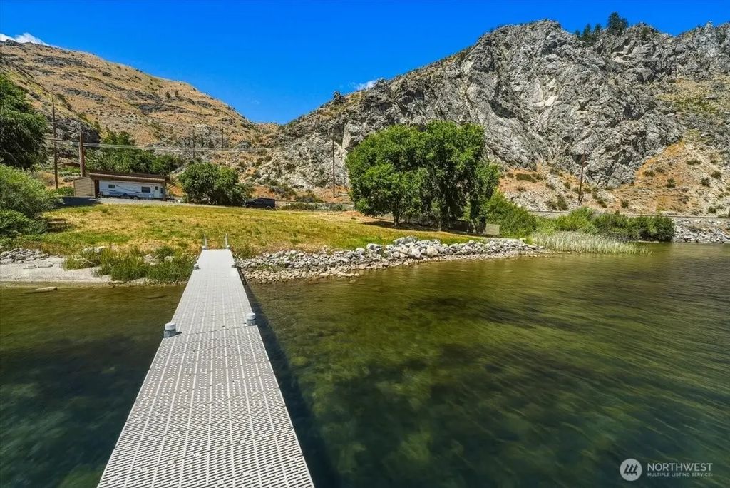 200 Stayman Flats Rd, Chelan