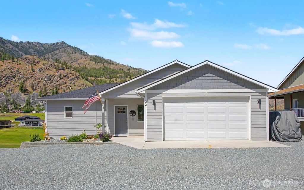 22 Frontage Road, Pateros