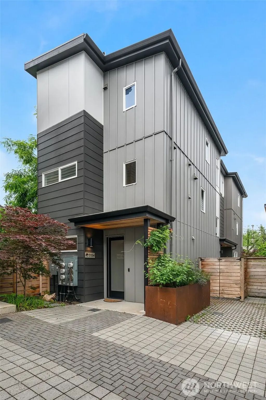 7154 44th Avenue S, Seattle