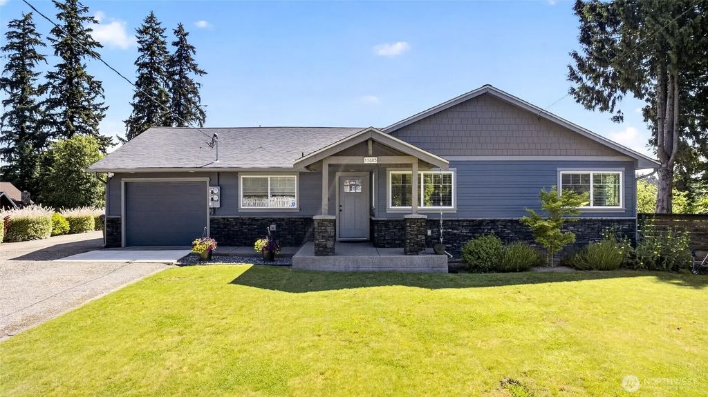11605 67th Avenue E, Puyallup