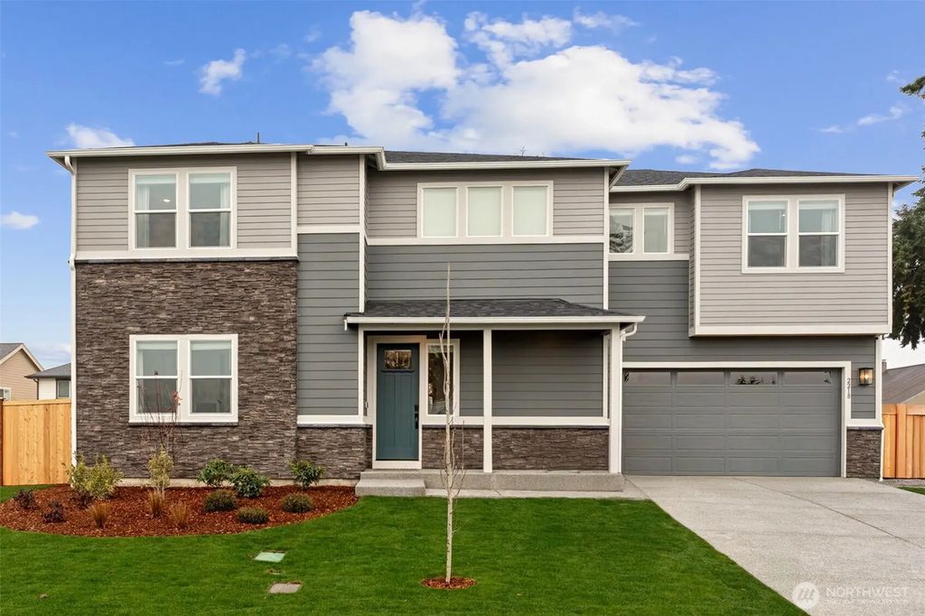 2218 Oak Court 2, Milton
