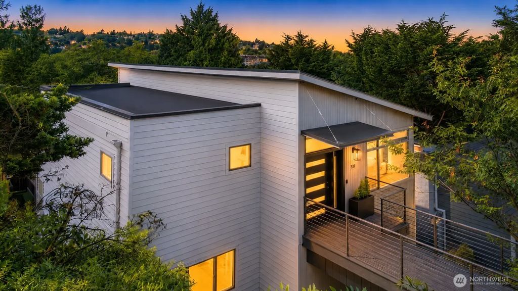 311 34th Avenue E, Seattle