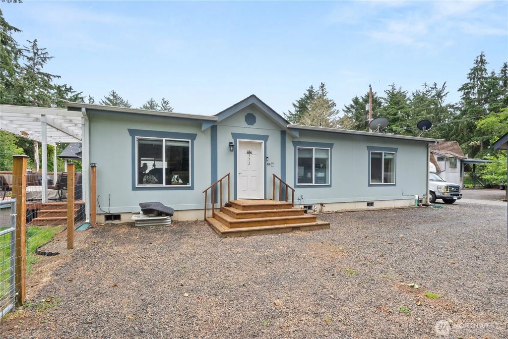 372 Eridani Loop Se, Ocean Shores