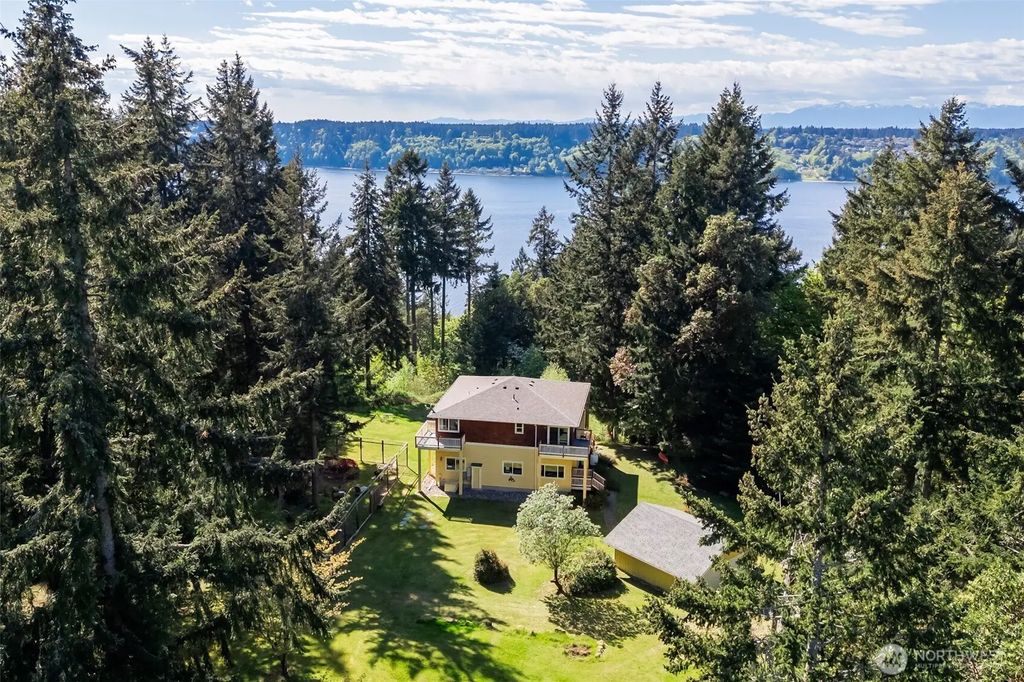 28525 143rd Avenue Sw, Vashon