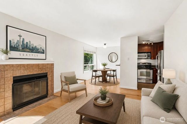 717 Nw 70th Street 203, Seattle