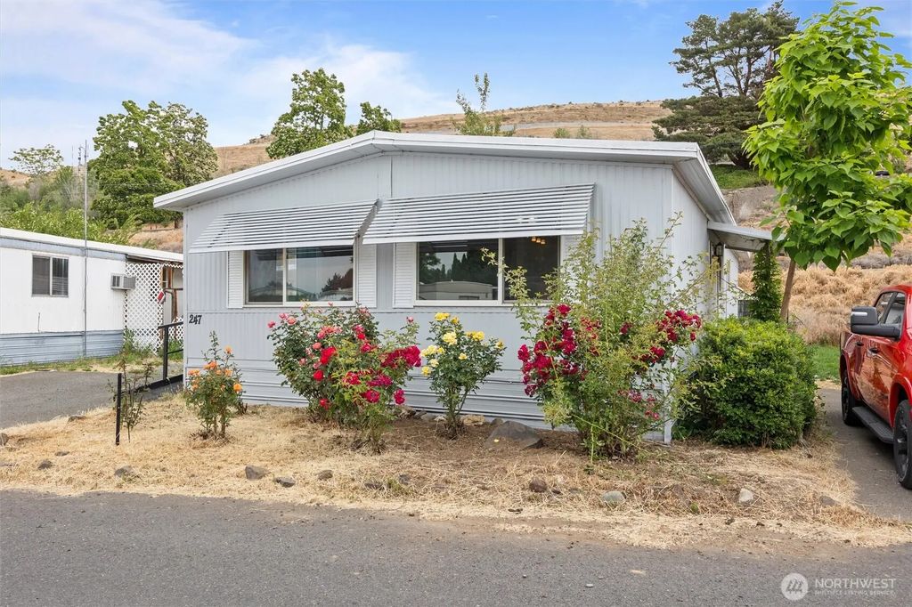 2205 Butterfield Road 247, Yakima