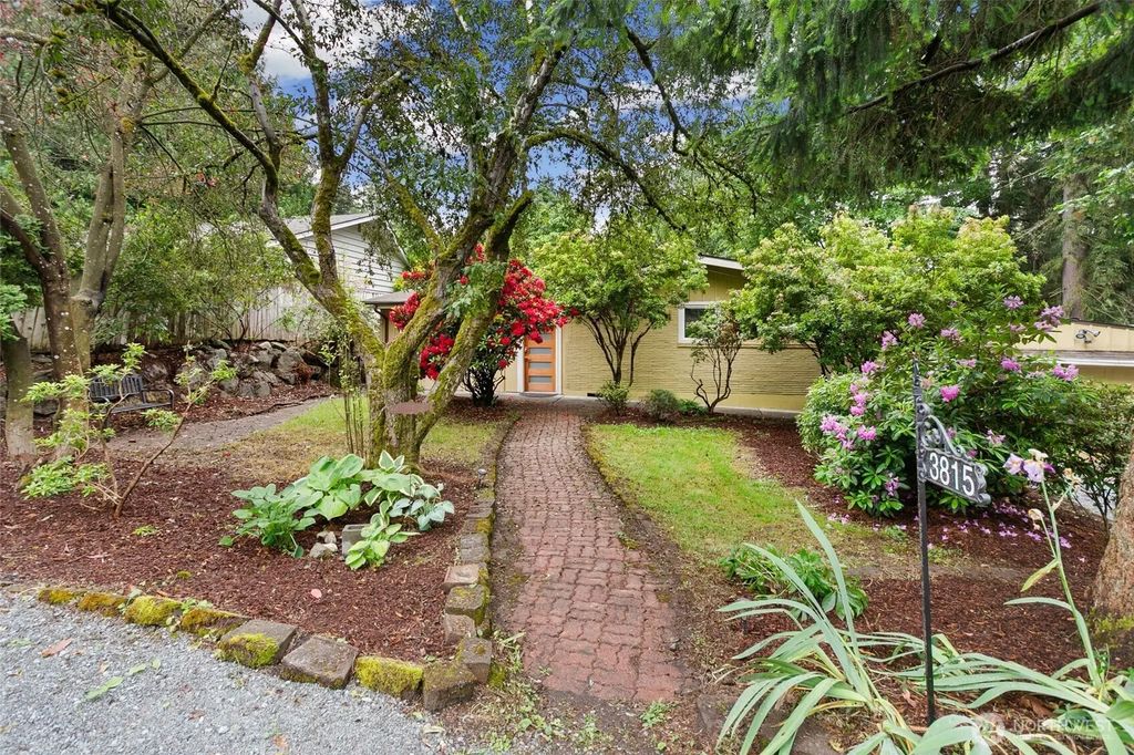 3815 Ne 113th Street, Seattle
