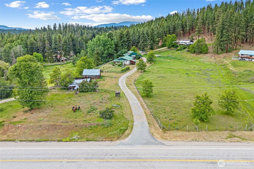 637 Hwy 20 E, Colville