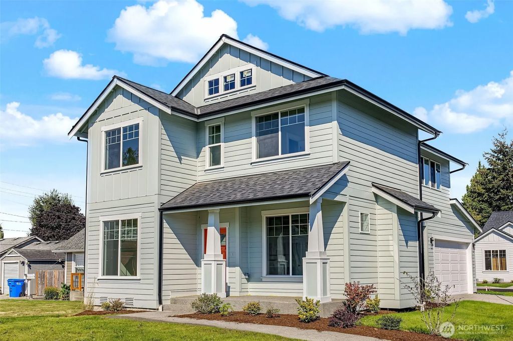 1101 W Pioneer, Puyallup
