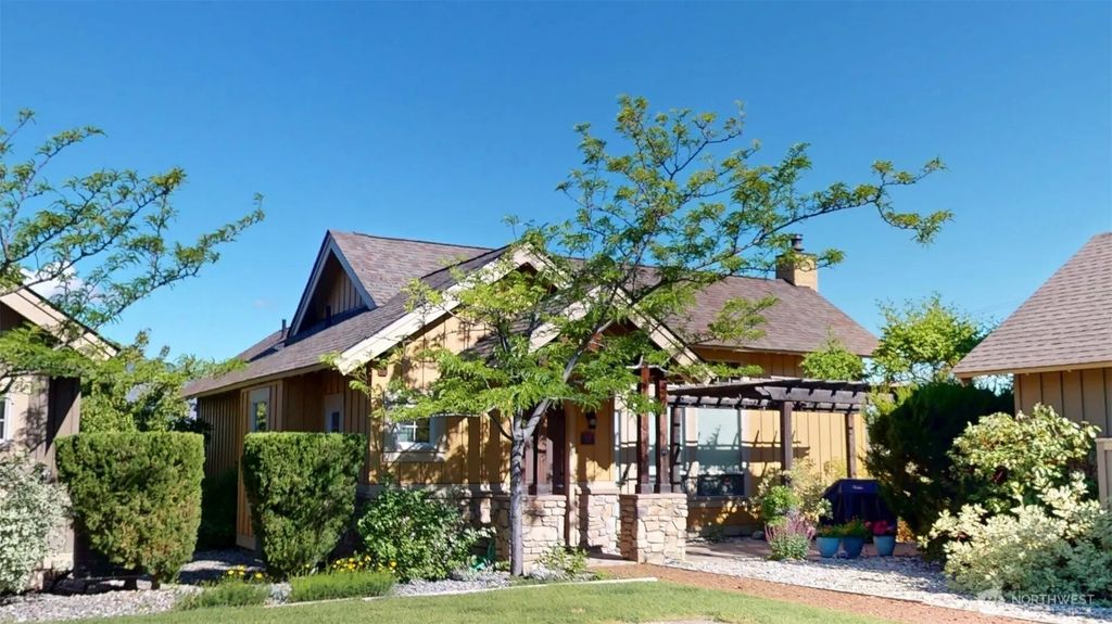 102 Village Way, Oroville