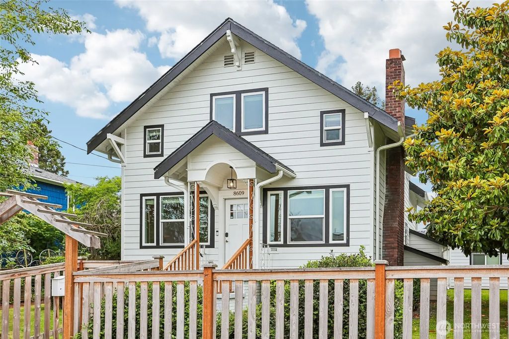 8609 55th Avenue S, Seattle