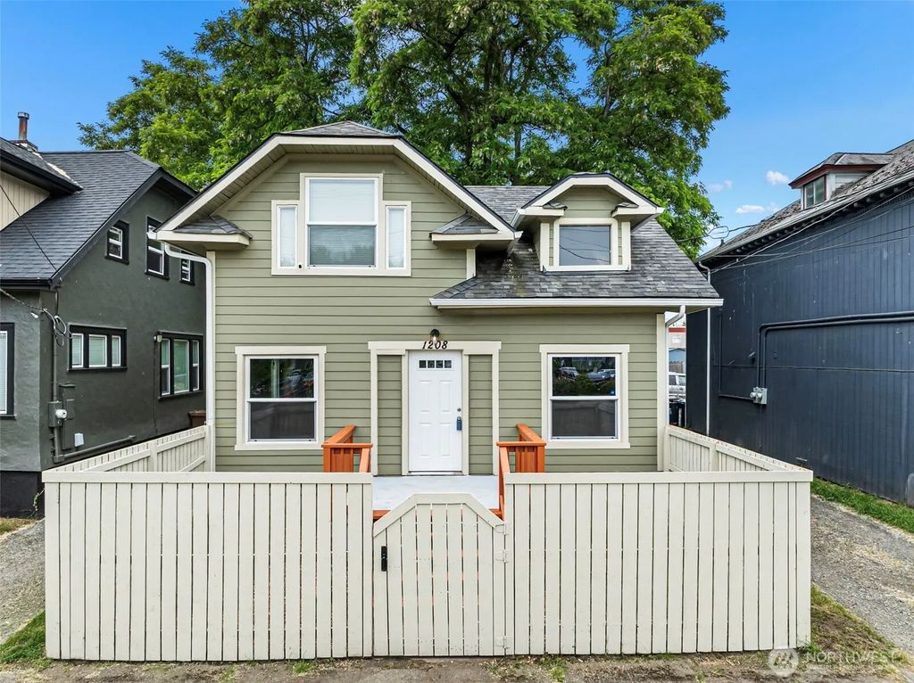1208 S 14th Street, Tacoma
