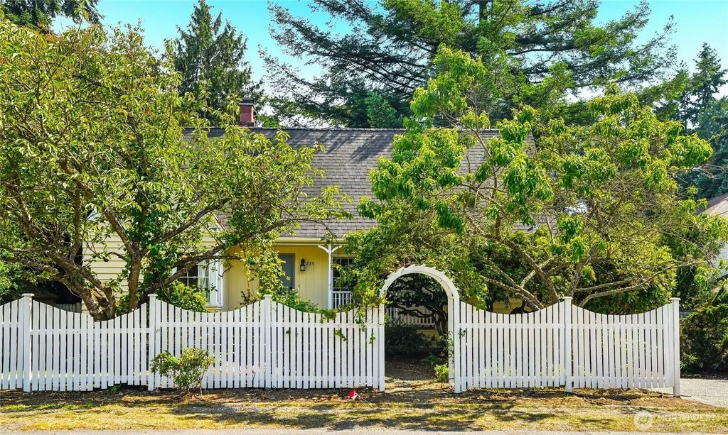 739 N 165th Street, Shoreline