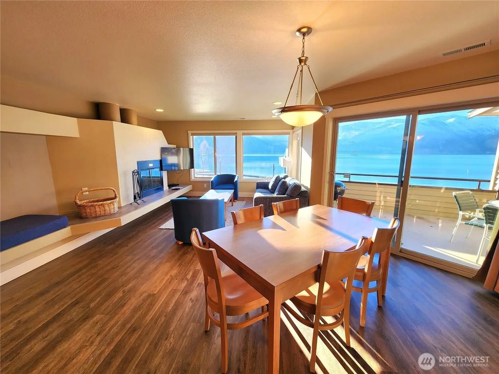 1 Lakeside 706-g, Manson