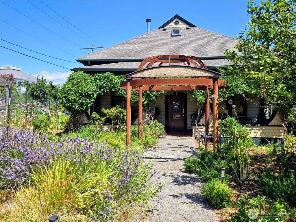 538 Adams Street, Port Townsend