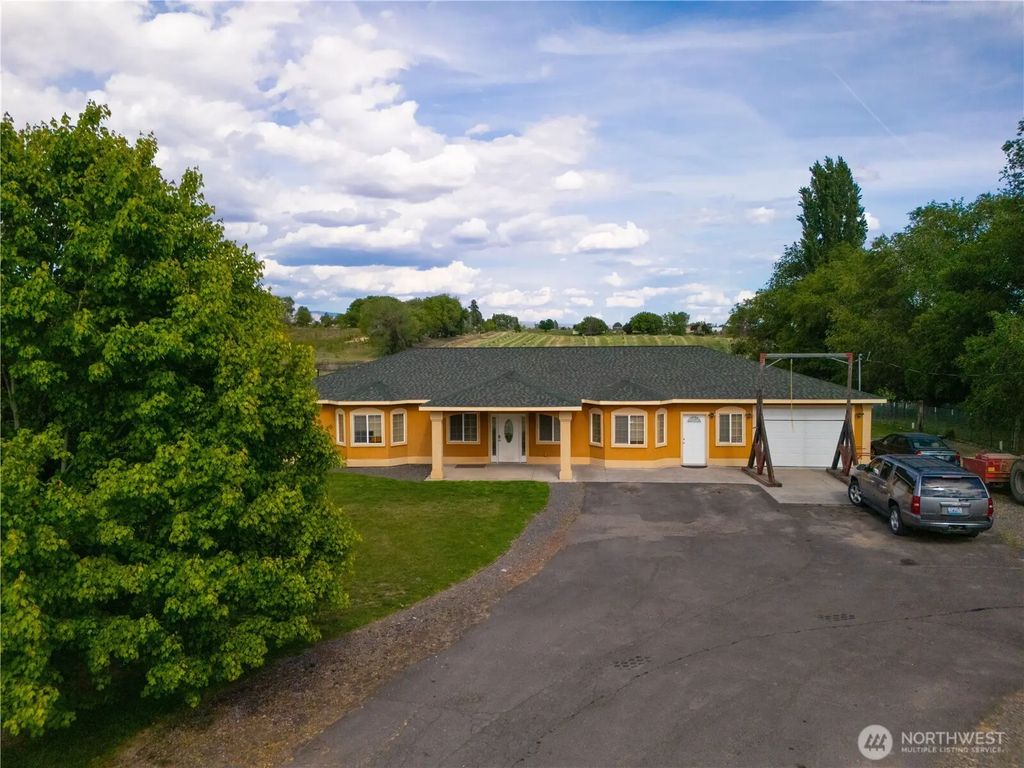 1811 Beam Road, Granger