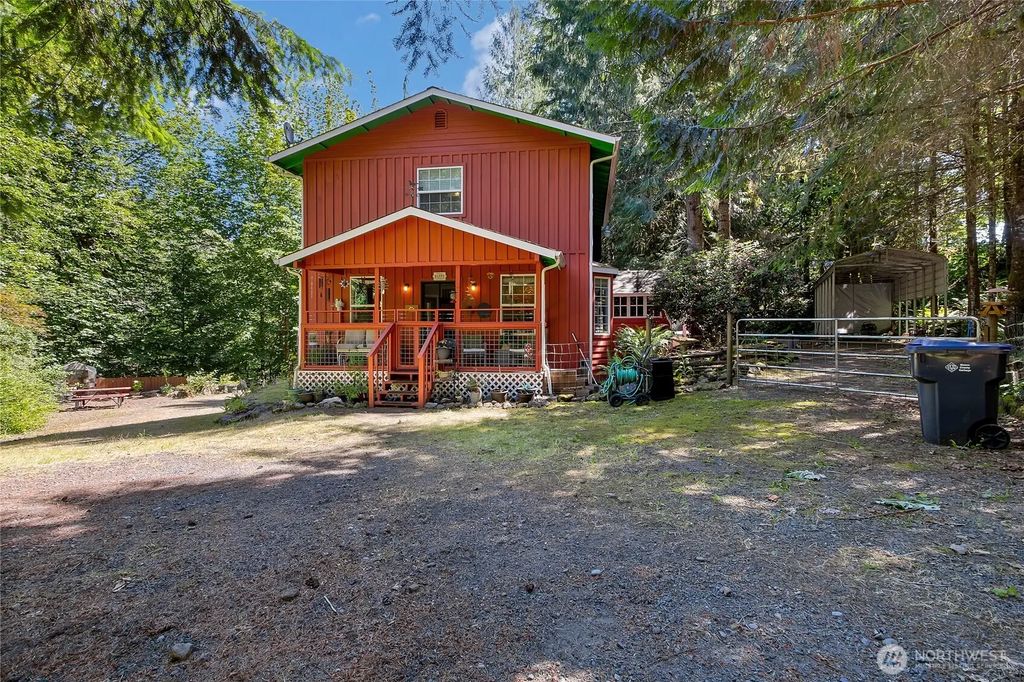 600 N Beacon Point Loop N, Lilliwaup