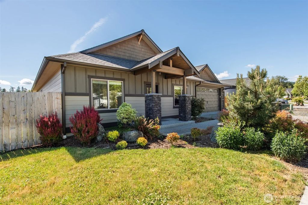 390 Broadmoor Street, Sequim