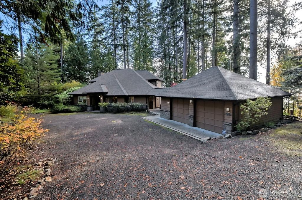898 Se Dahman Road, Shelton