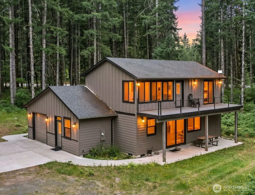 128 Riverdance Lane, Packwood