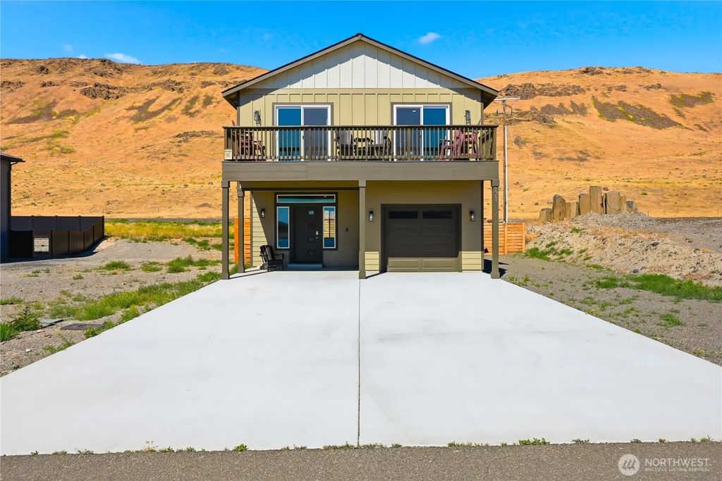 171 Bridgeview Drive, Vantage
