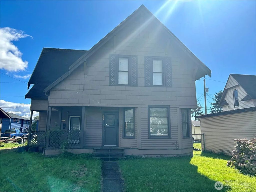 2428 Pacific Avenue, Hoquiam