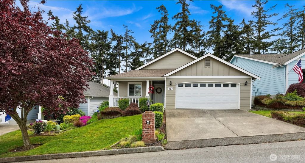 167 Nw 12th Court, Oak Harbor