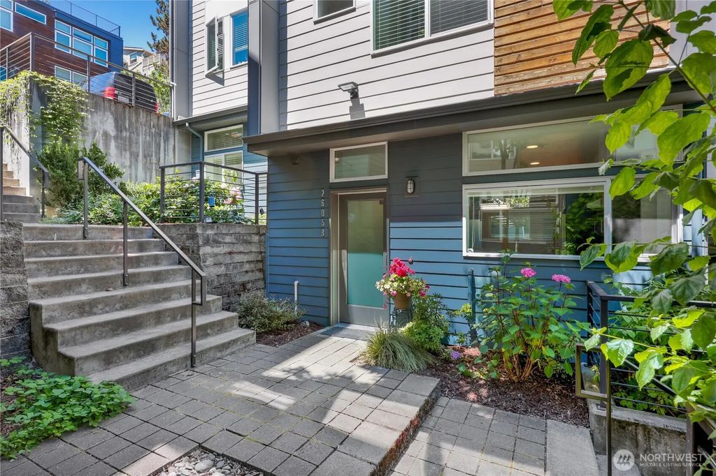 2605 22nd Ave W B, Seattle
