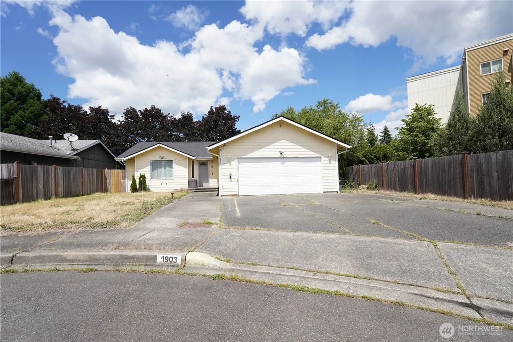 1903 O Court Se, Auburn