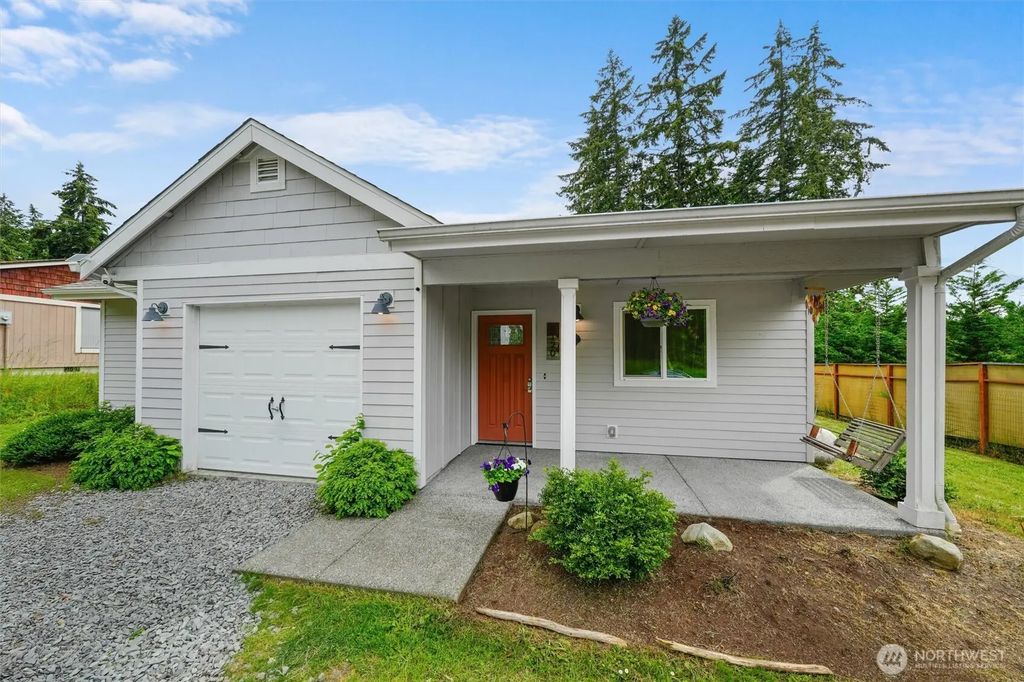 9120 Johnson Road, Anderson Island