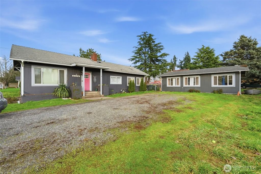 2124 Woburn Street, Bellingham