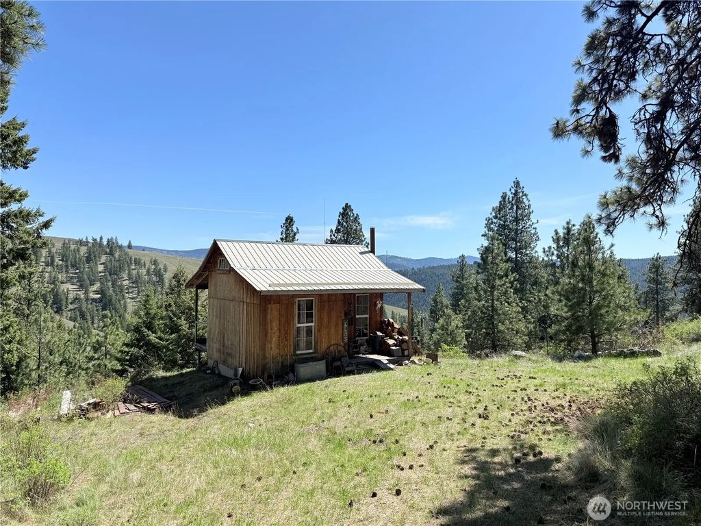 36 Sqove Road, Wauconda