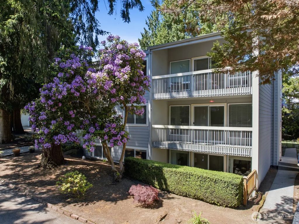 3510 W Elmore Street, Seattle