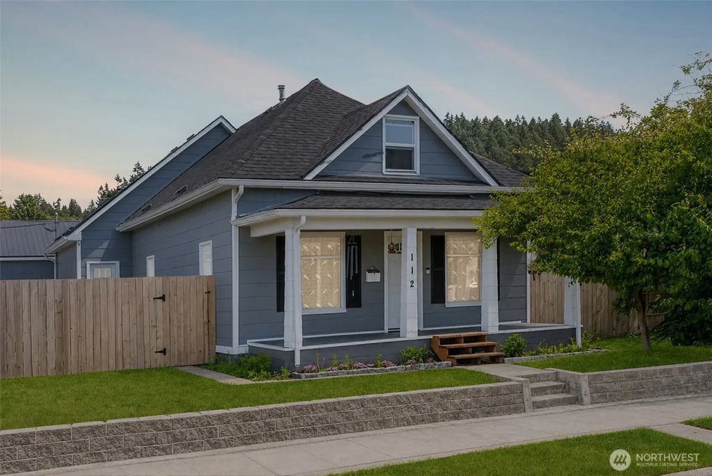 112 S Gold Street, Centralia