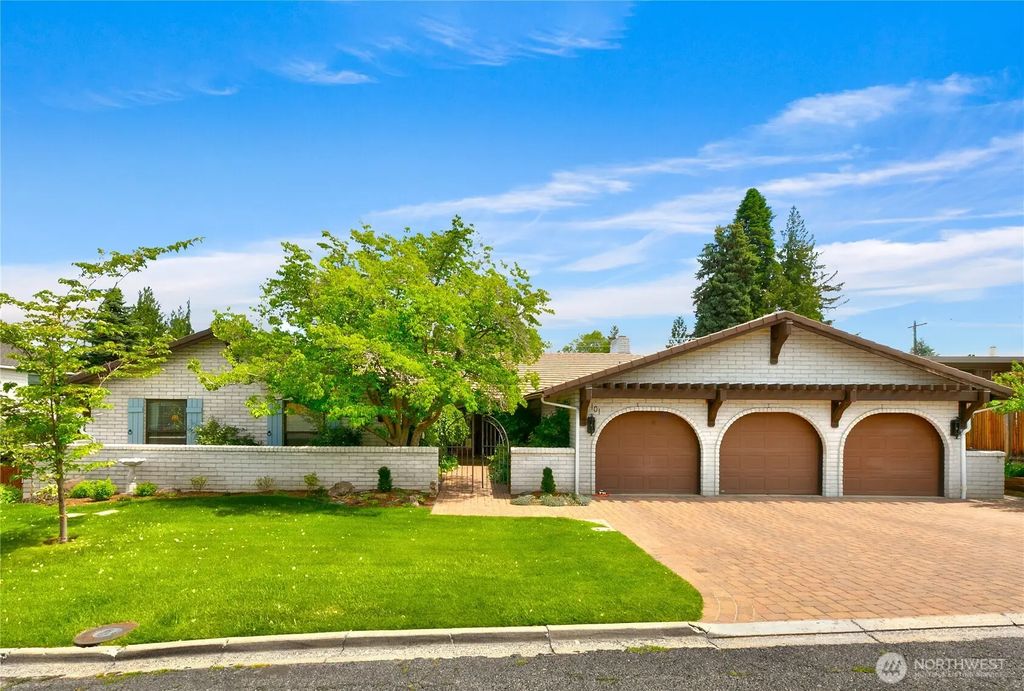 101 Gilbert Drive, Yakima