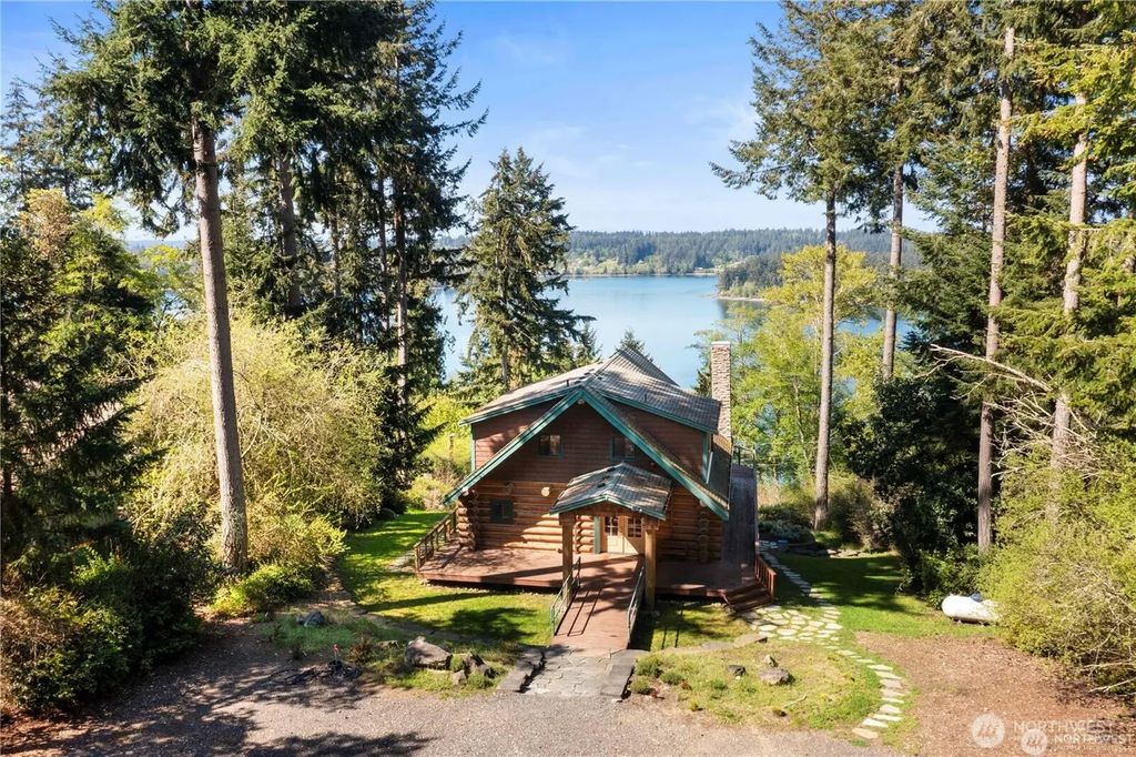 12508 Cole Point Drive, Anderson Island