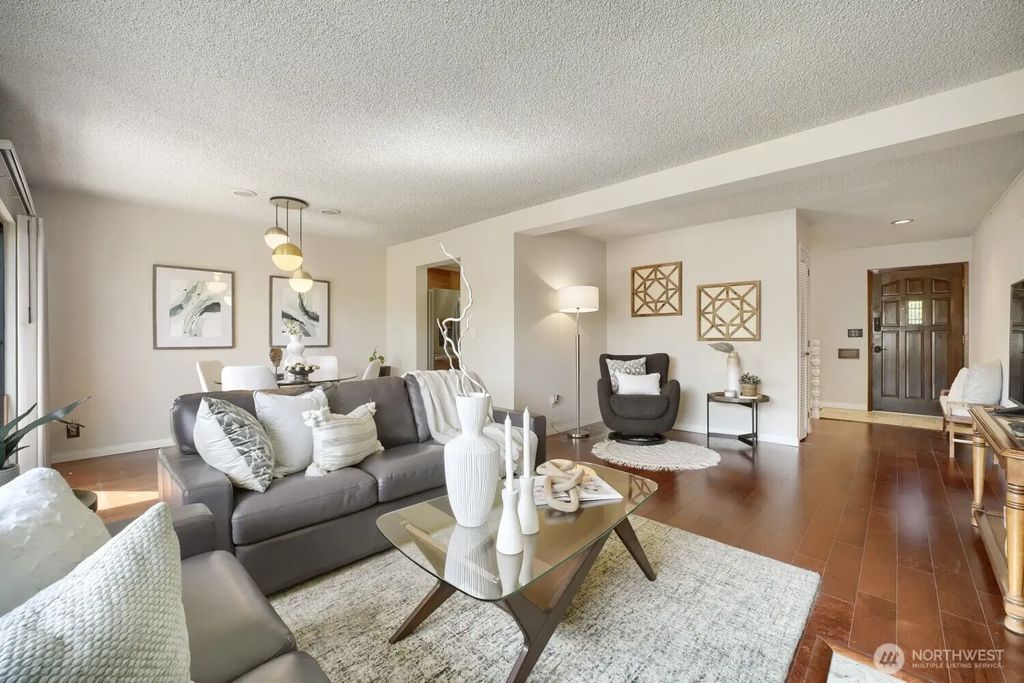 10634 Glen Acres Drive S, Seattle