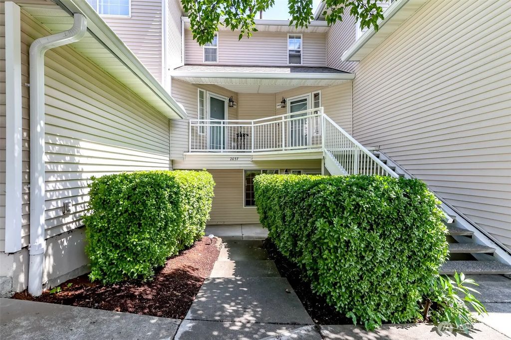 2037 S 368th Place, Federal Way
