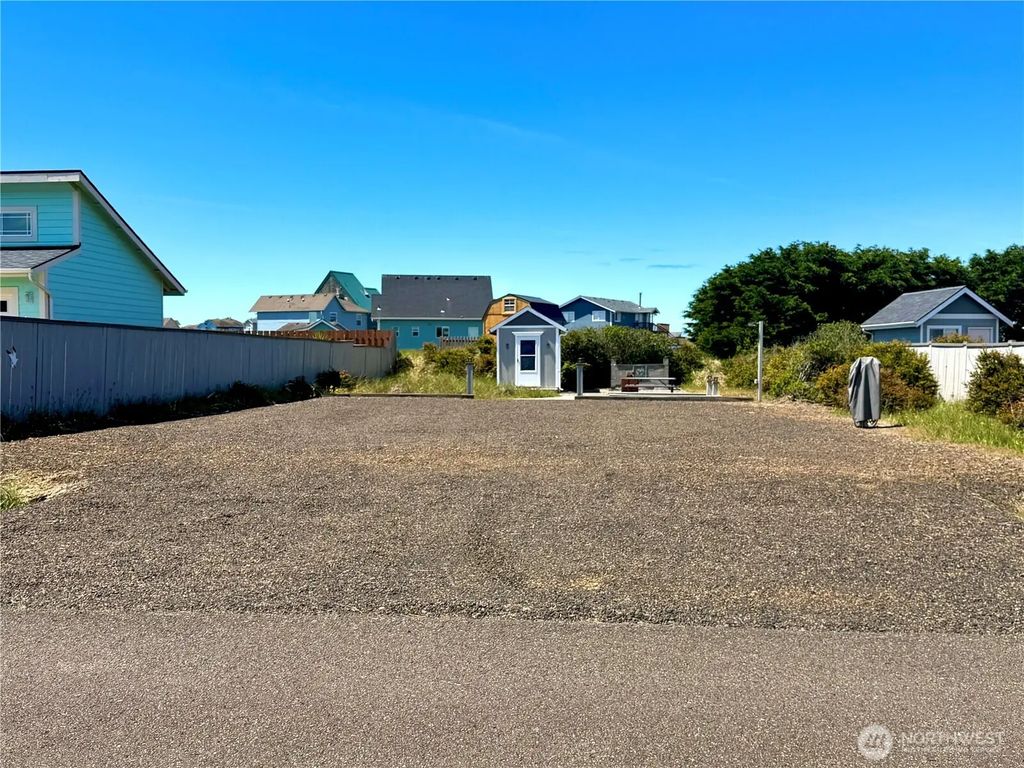 1241 Channel Avenue Sw, Ocean Shores