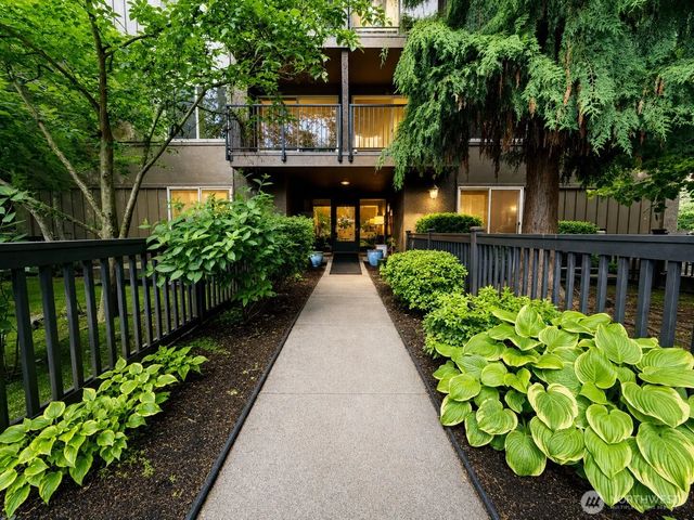 731 Broadway E 301, Seattle