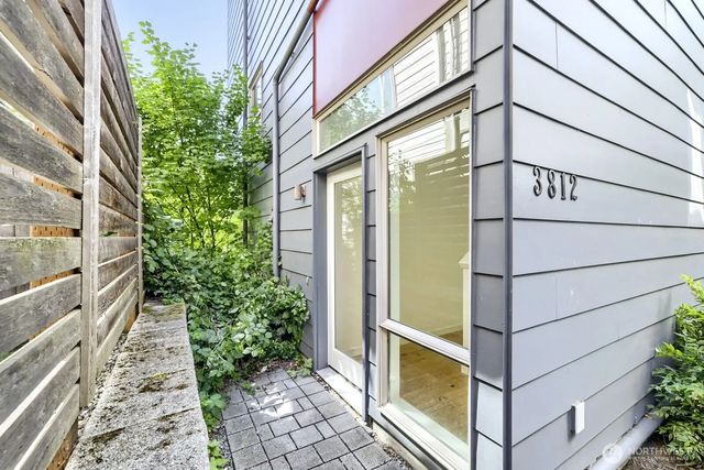 3812 Whitman Avenue N, Seattle