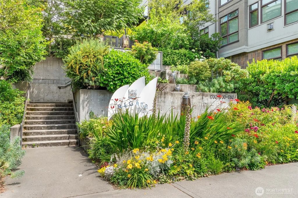 1700 N Northlake Way 105, Seattle