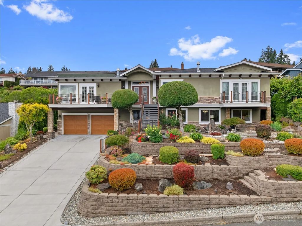 413 174th Place Ne, Bellevue
