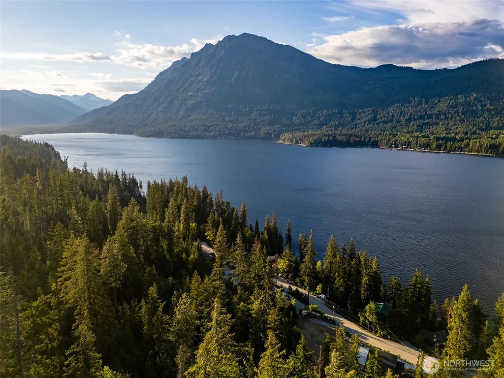 16063 Cedar Brae Road, Leavenworth