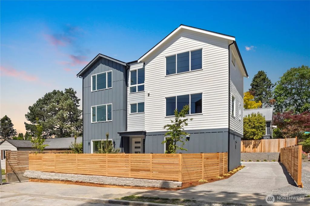 334 Ne 90th Street, Seattle