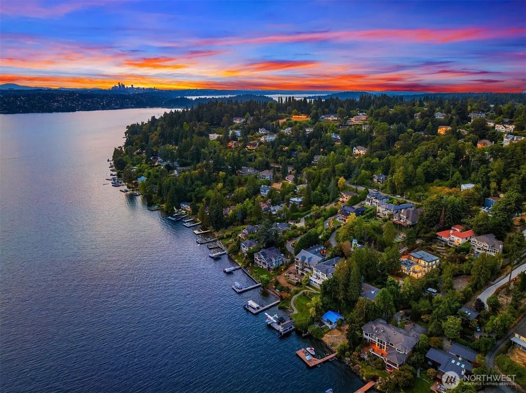 8243 W Mercer Way, Mercer Island